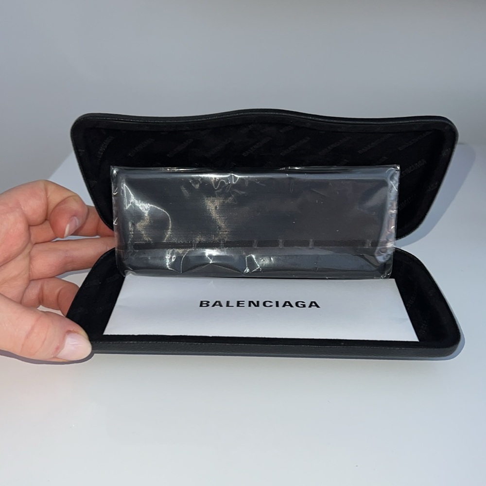 Balenciaga sunglasses - Picture 5 of 5